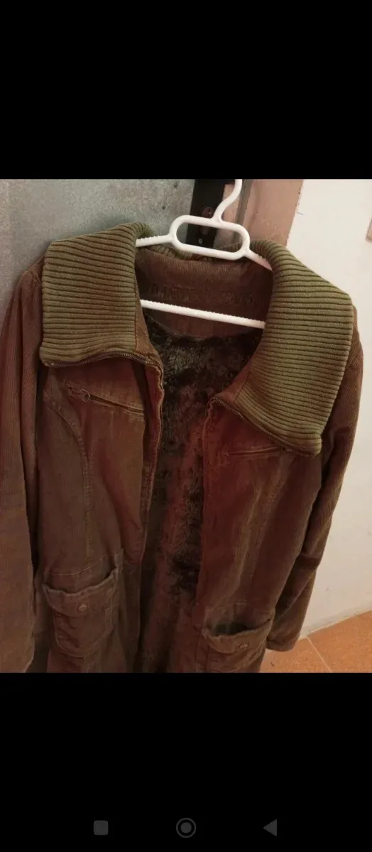 Abrigo marrón y verde mujer