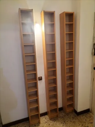 REBAJADAS Precio de las 3 estanterias de madera.