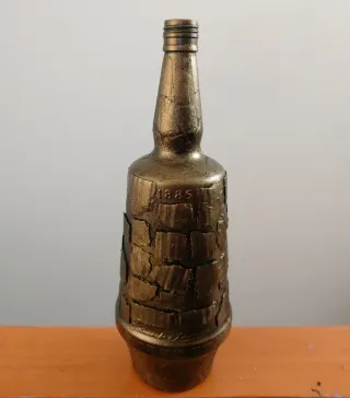 Bottiglia decorata 1885