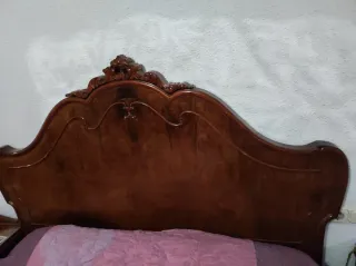 Mueble antiguo dormitorio madera y cristal