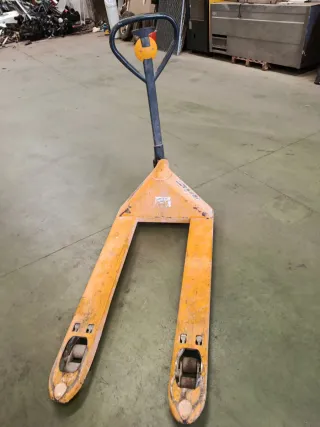 Traspaleta ancho especial poco usada