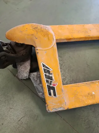 Traspaleta ancho especial poco usada