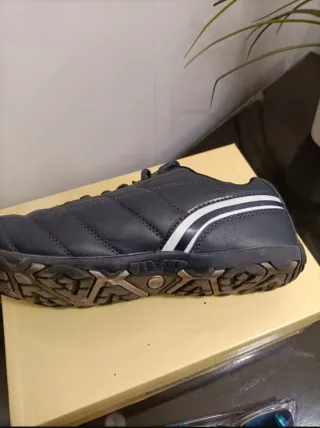 Zapatillas deportivas azules nuevas