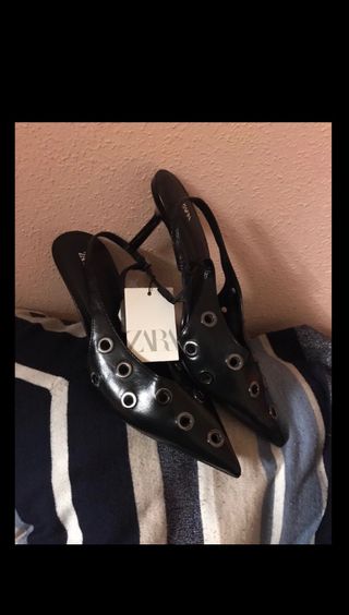 Destalonado ojales tacón Zara