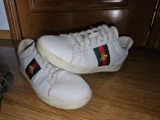 Zapatillas Gucci Blancas con Abeja Dorada