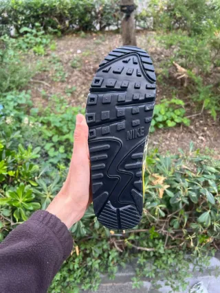 Nike Air Max 90