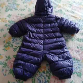 Tuta imbottita neonata viola con cuore, mesi tre