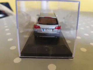 Coche escala 1/43