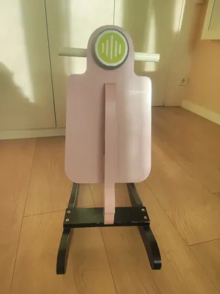 Moto Vespa balancín infantil rosa