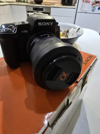 Cámara Sony Alpha a300 + Objetivo