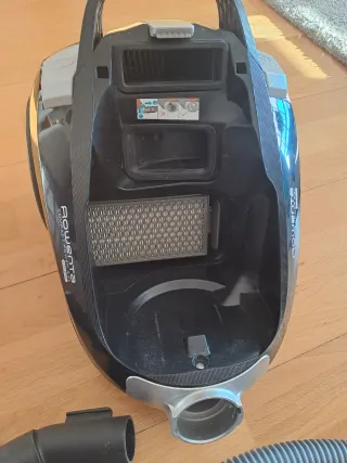 Aspiradora Rowenta sin bolsa + Accesorios