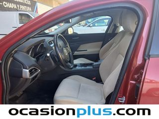 Jaguar XE 2.0 Diesel Pure RWD Auto 132 kW (180 CV)