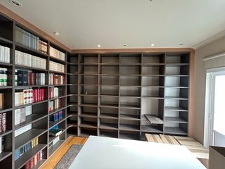 Librería modular en ángulo