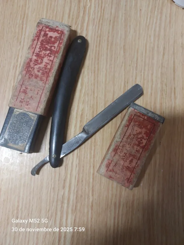 Vecchia lama da barbiere Warrantli