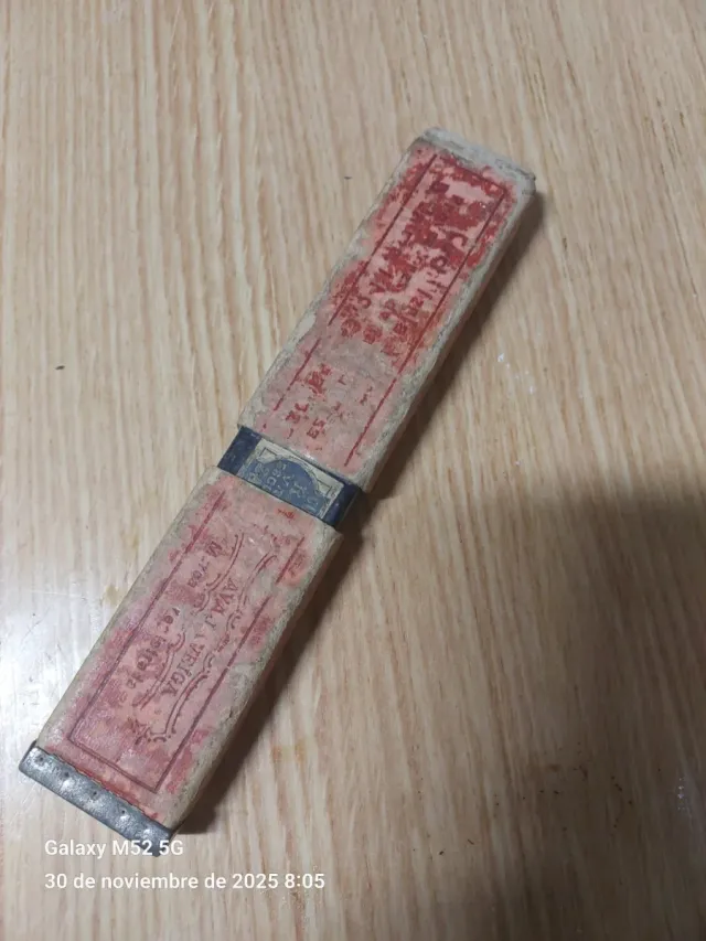 Vecchia lama da barbiere Warrantli