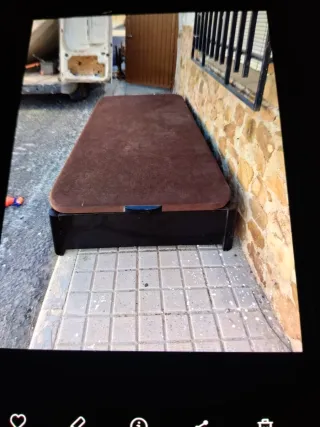 Canapé abatible marrón