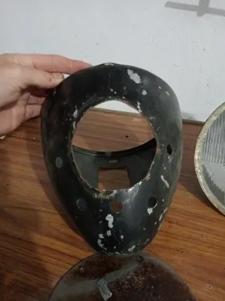 Faro de moto antiguo