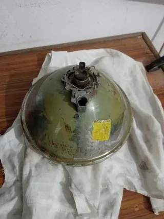 Faro de moto antiguo