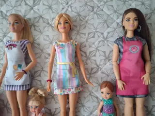 Conjunto barbies cumpleaños