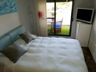 Particular vende piso de 4 habitaciones y pisc