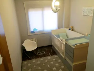 Particular vende piso de 4 habitaciones y pisc