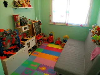 Particular vende piso de 4 habitaciones y pisc