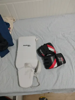 Guantillas y espinilleras Fujimae MMA