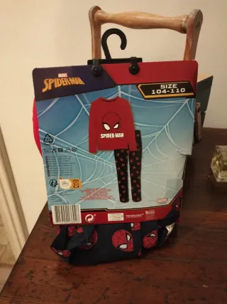 Pijama Spiderman Talla 104-110 Nuevo