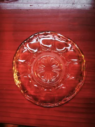 5 Piatti Vintage in Vetro Rosa