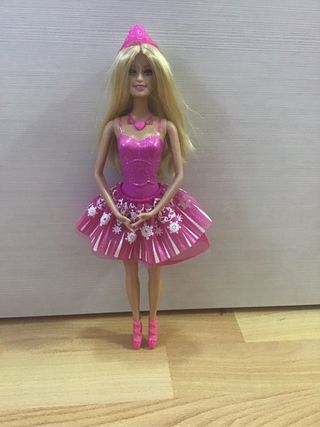 Muñeca Barbie Princesa Rosa