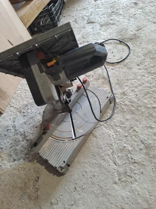 Sierra Ingletadora T 770