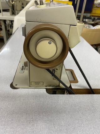 Máquina de coser Bernina Industrial 950