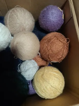 Lote ovillos hilo fino varios colores