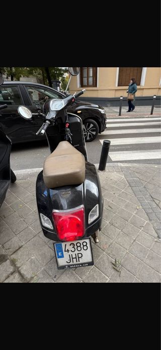 Vespa Negra