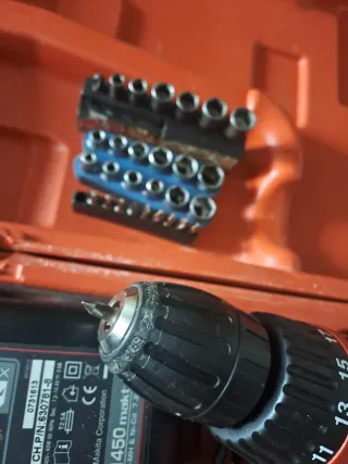 Taladro Atornillador Maktec + Cargador + 2 Batería