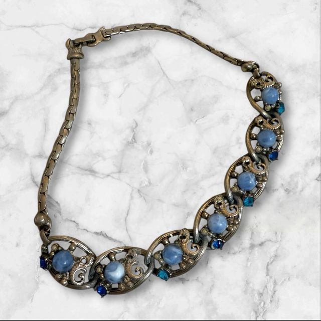 Collar vintage azul y plateado