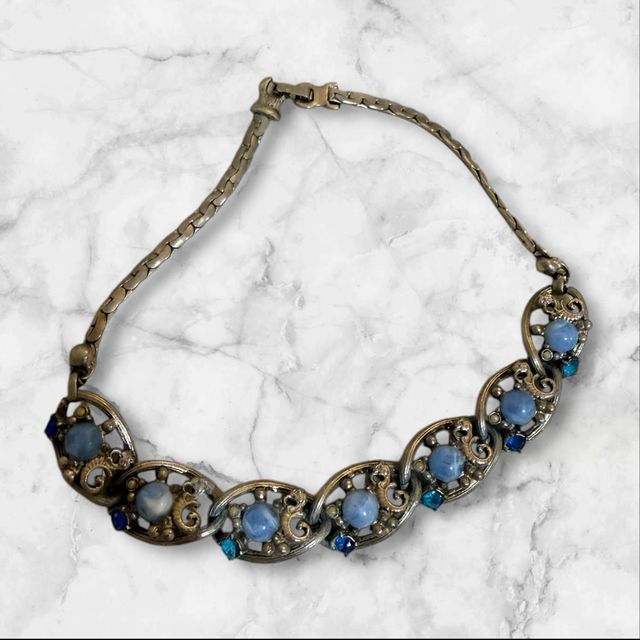 Collar vintage azul y plateado
