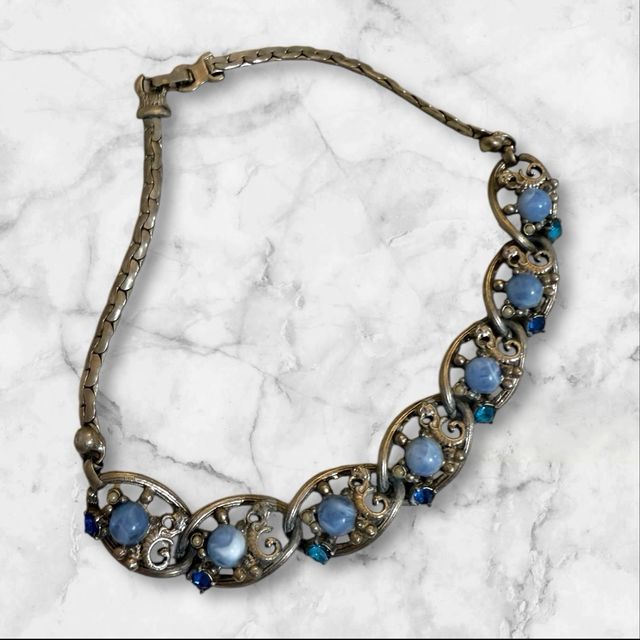 Collar vintage azul y plateado