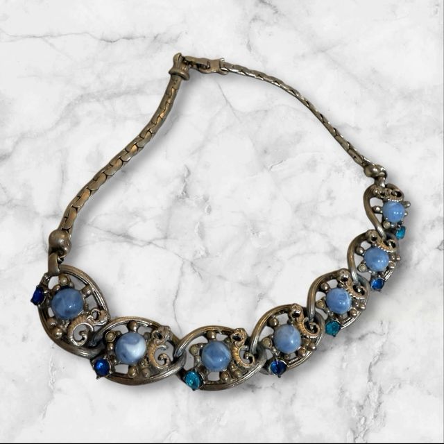 Collar vintage azul y plateado