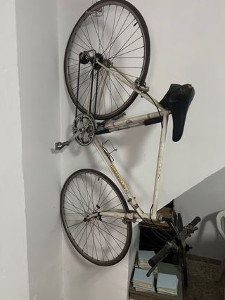 Bicicleta antigua de carretera