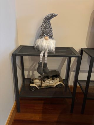 Estantería metálica negra. Dispongo de 2 unidades.