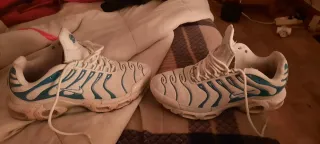 Tênis Nike Air Max TN - Branco e Azul