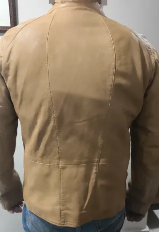 Cazadora Biker de cuero Zara beige