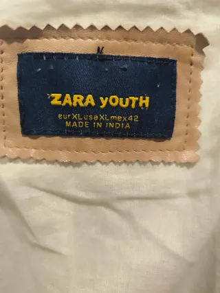 Cazadora Biker de cuero Zara beige