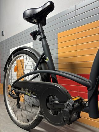 Bicicleta de paseo gris oscura h’Twin