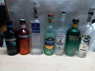 Bottiglie vuote di Gin - Sir Edmond, Duck Dive, DO