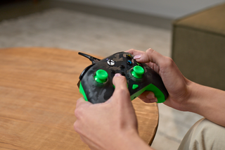 Controller cablato Rematch Core · Ghost Camo Nero e Verde