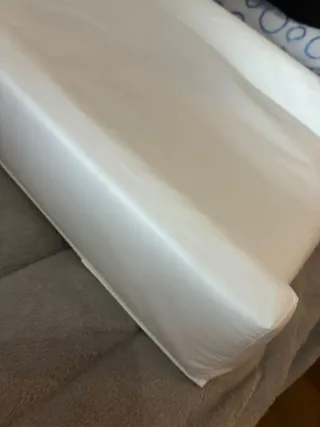 Cambiador de bebé blanco