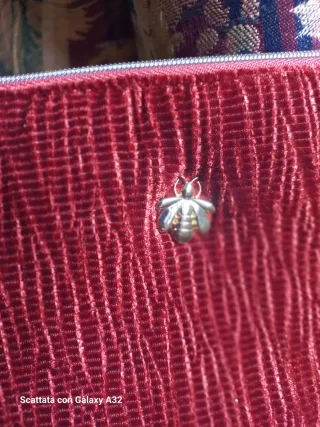 Pochette trucco Guerlain ape dorata