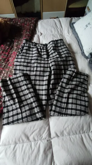 Pantalón cuadros chica